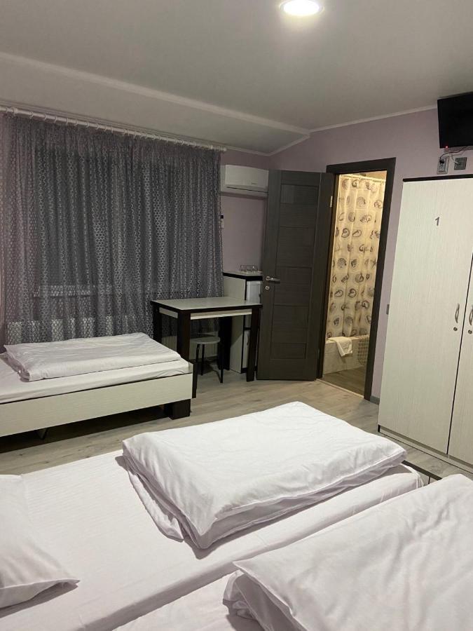 Guest House Max Khmel'nyts'kyy Exterior photo