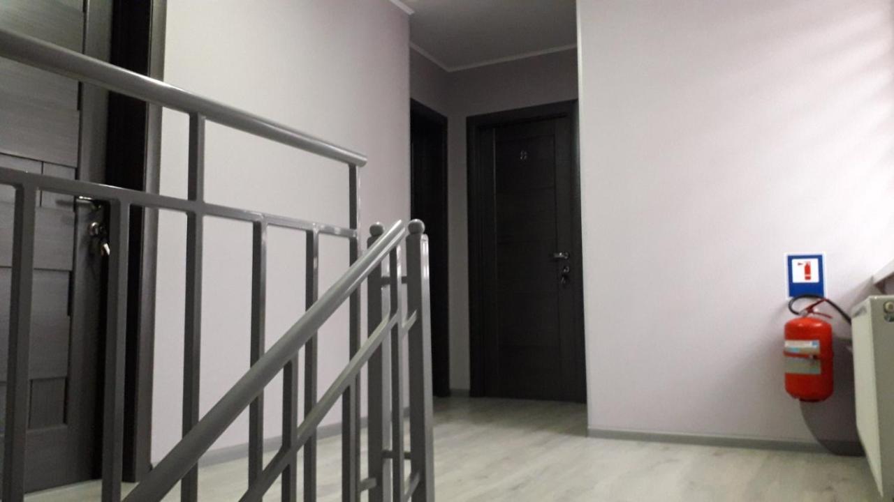 Guest House Max Khmel'nyts'kyy Exterior photo